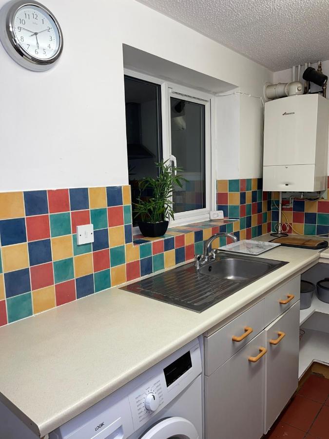 Apartment Bradley Stoke Retreat: Refurbished For Extended Group *